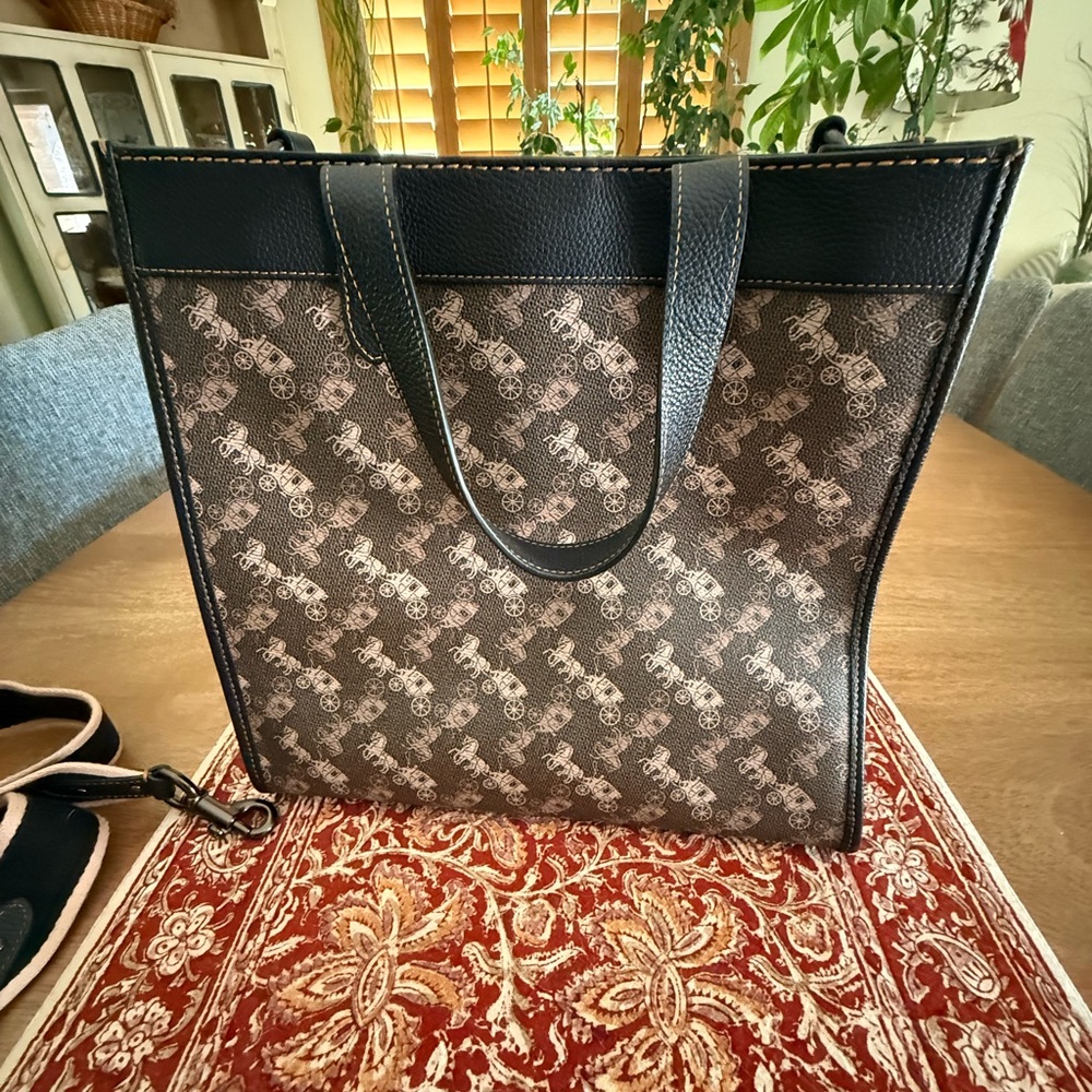 Coach Horse and Carriage Field Tote - Picture 5 of 11